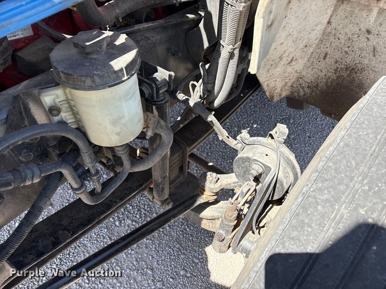 image for item YA3419 2019 International 4300 box truck