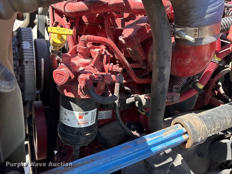 image for item YA3419 2019 International 4300 box truck