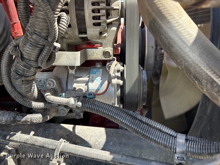 image for item YA3419 2019 International 4300 box truck