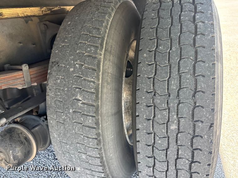 image for item YA3419 2019 International 4300 box truck