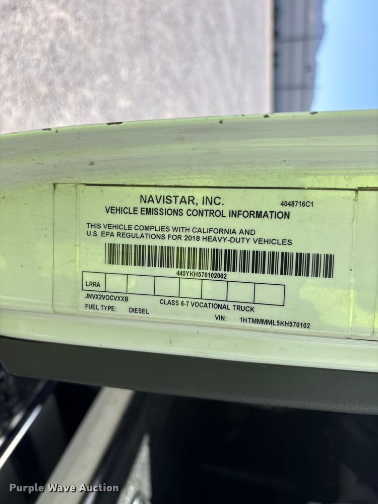 image for item YA3419 2019 International 4300 box truck