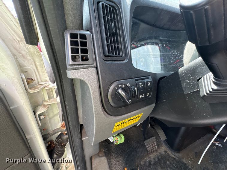 image for item YA3494 2021 International MV607 box truck