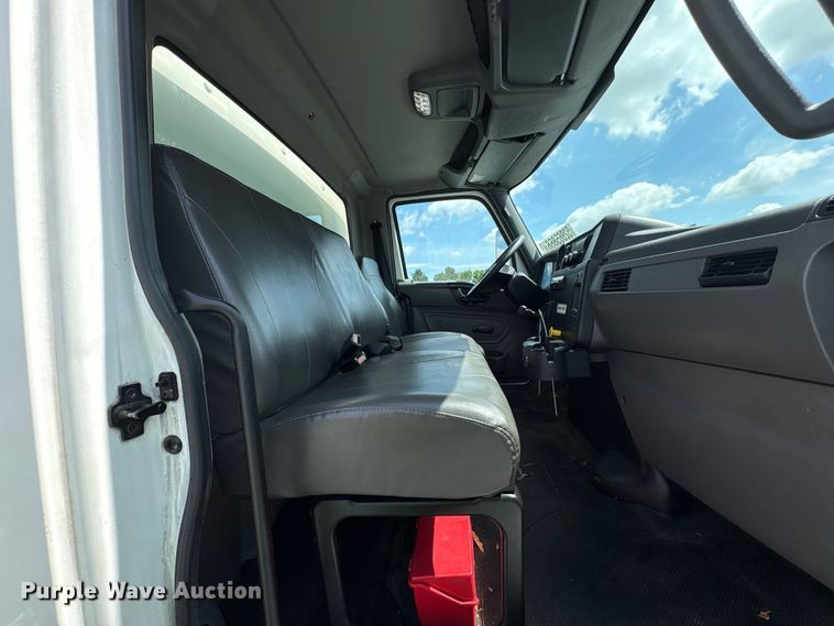 image for item YA3494 2021 International MV607 box truck