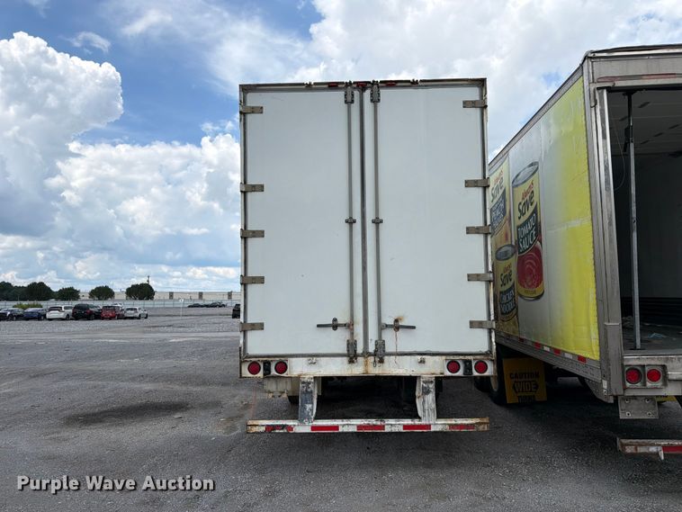 image for item YA3611 2005 Strick S753 dry van trailer