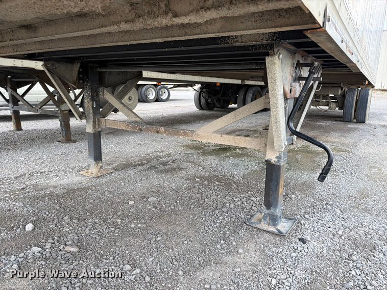 image for item YA3611 2005 Strick S753 dry van trailer