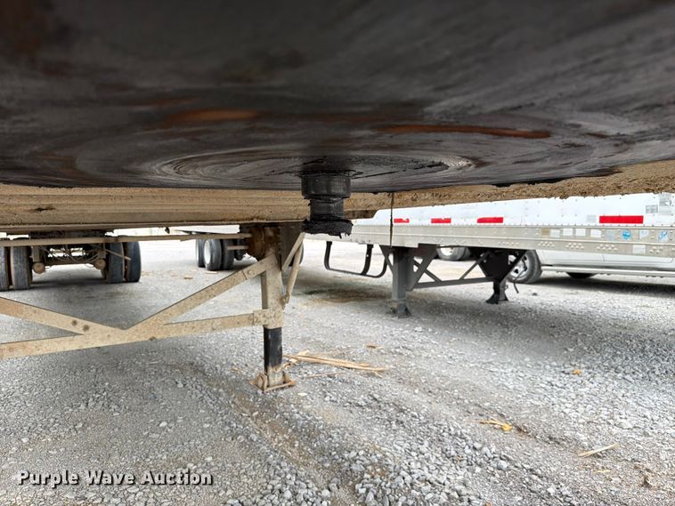 image for item YA3612 2004 Great Dane dry van trailer