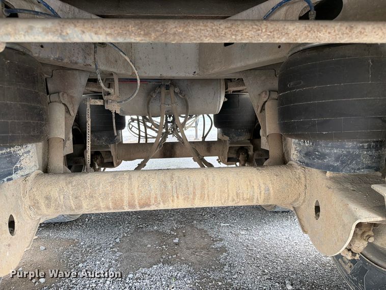 image for item YA3612 2004 Great Dane dry van trailer