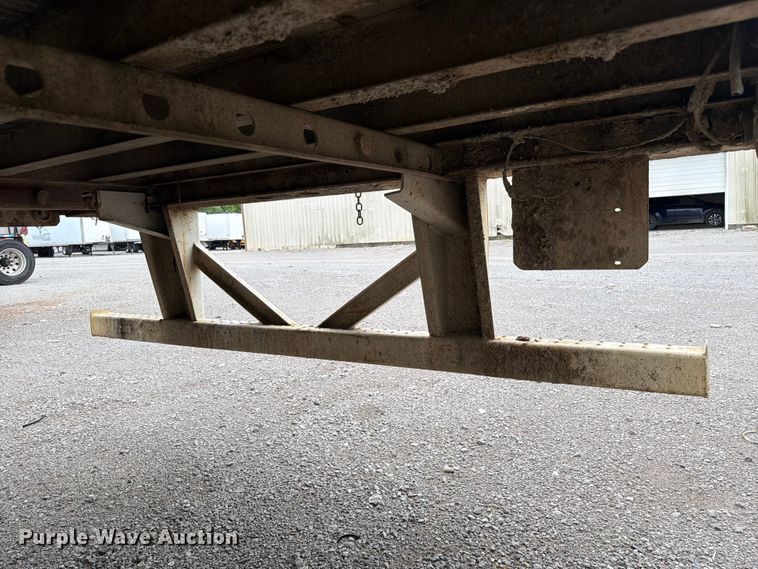 image for item YA3612 2004 Great Dane dry van trailer