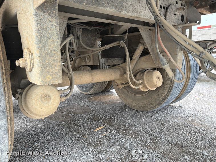 image for item YA3612 2004 Great Dane dry van trailer