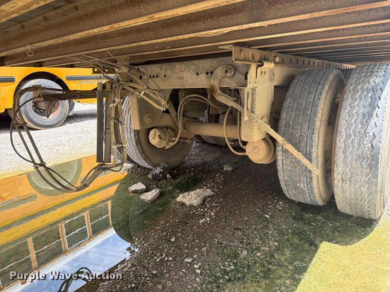 image for item YA3613 2004 Great Dane dry van trailer