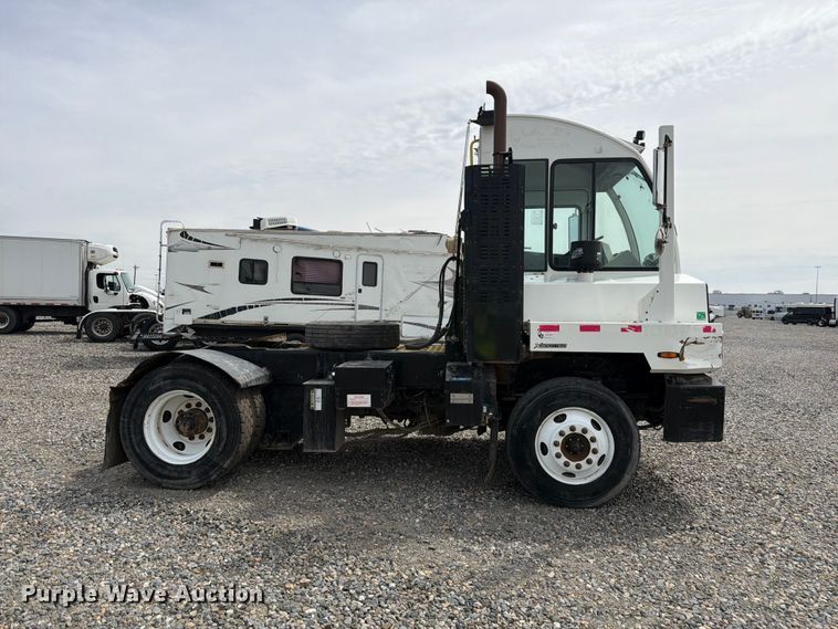 image for item YA3668 2020 Autocar XSpotter yard truck