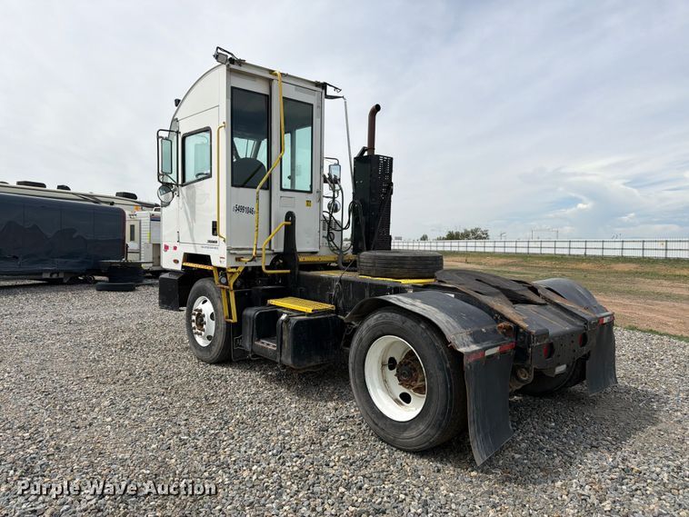 image for item YA3668 2020 Autocar XSpotter yard truck
