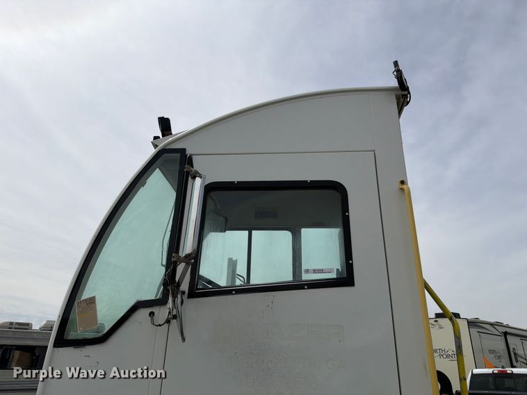 image for item YA3668 2020 Autocar XSpotter yard truck