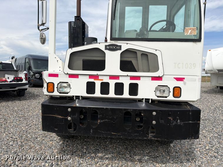 image for item YA3668 2020 Autocar XSpotter yard truck