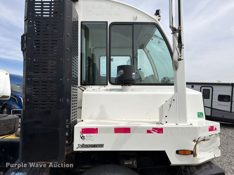 image for item YA3668 2020 Autocar XSpotter yard truck