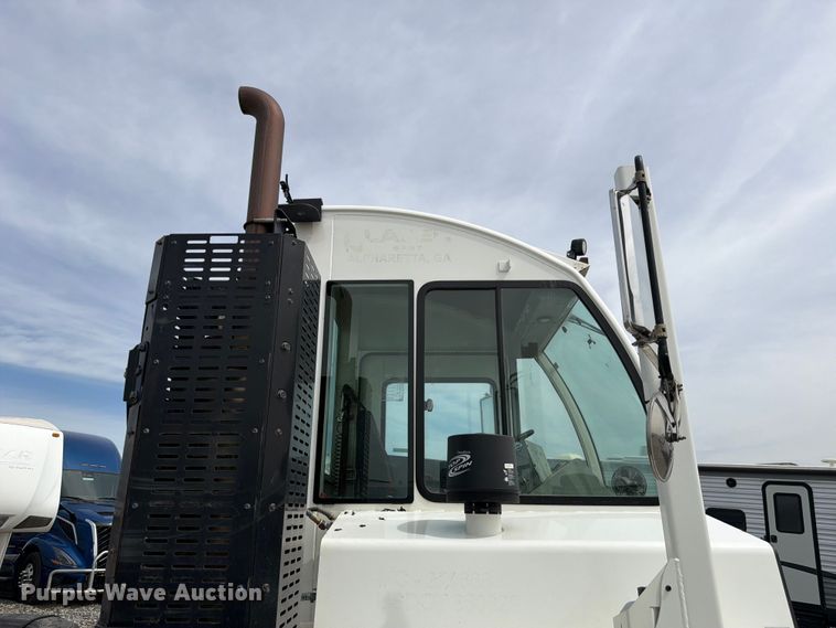 image for item YA3668 2020 Autocar XSpotter yard truck