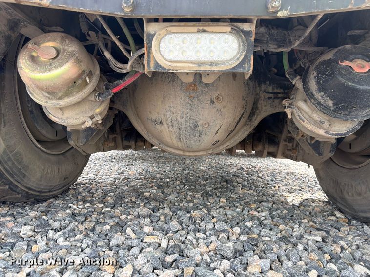 image for item YA3668 2020 Autocar XSpotter yard truck