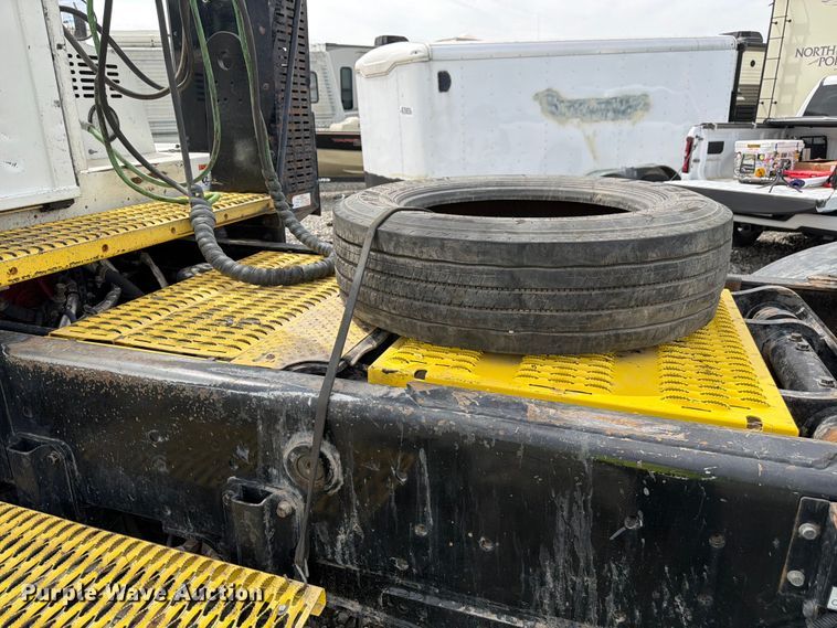 image for item YA3668 2020 Autocar XSpotter yard truck