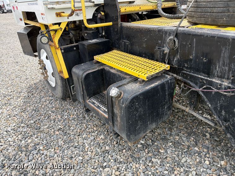 image for item YA3668 2020 Autocar XSpotter yard truck