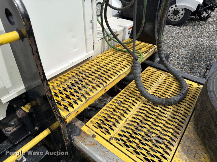 image for item YA3668 2020 Autocar XSpotter yard truck