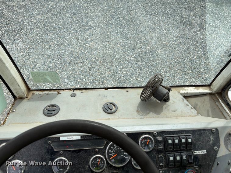 image for item YA3668 2020 Autocar XSpotter yard truck
