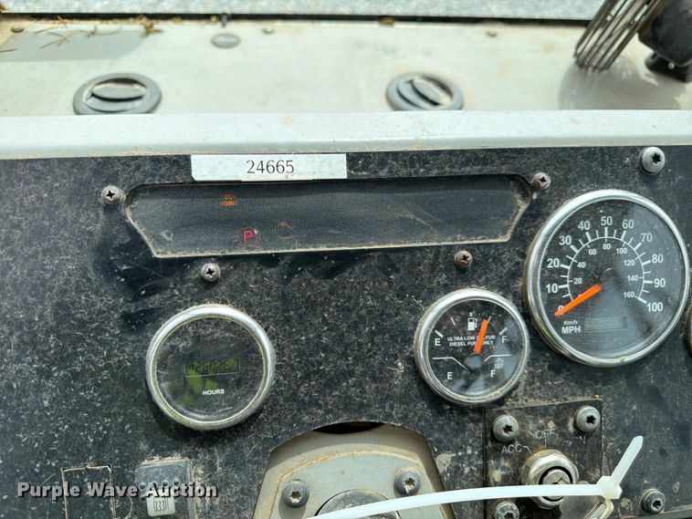 image for item YA3668 2020 Autocar XSpotter yard truck