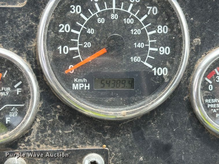 image for item YA3668 2020 Autocar XSpotter yard truck