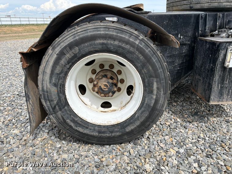 image for item YA3668 2020 Autocar XSpotter yard truck