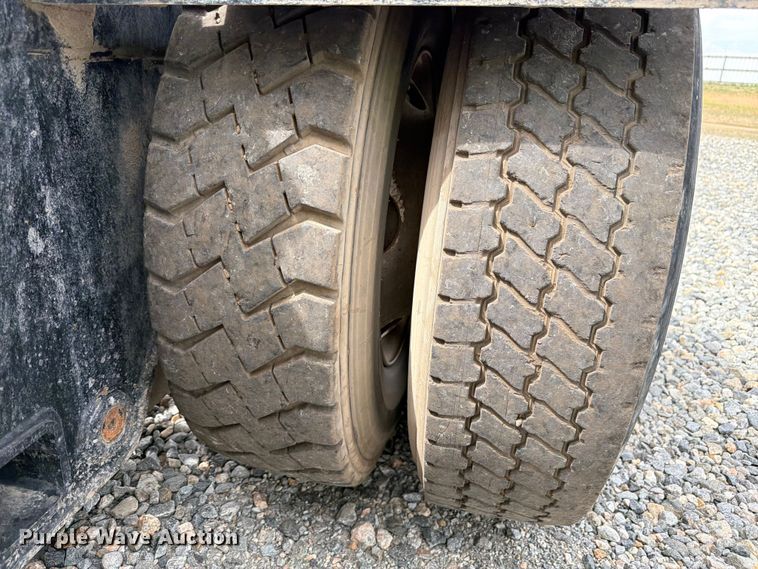 image for item YA3668 2020 Autocar XSpotter yard truck