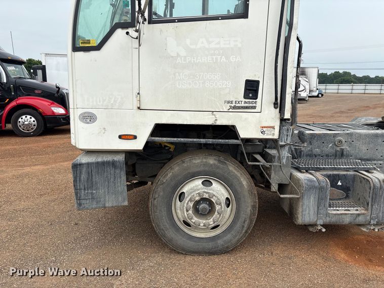 image for item YA3711 2019 Autocar Xspotter yard truck