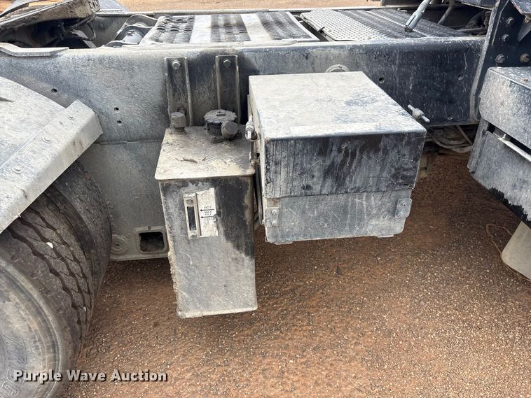 image for item YA3711 2019 Autocar Xspotter yard truck