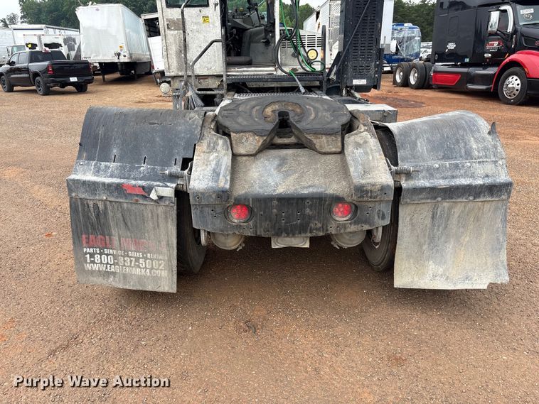 image for item YA3711 2019 Autocar Xspotter yard truck