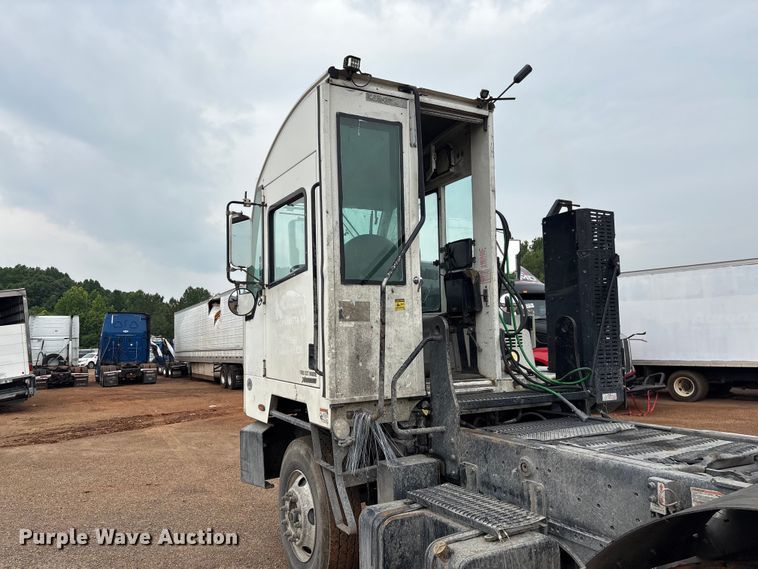 image for item YA3711 2019 Autocar Xspotter yard truck