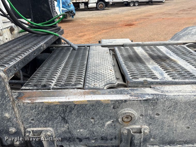 image for item YA3711 2019 Autocar Xspotter yard truck