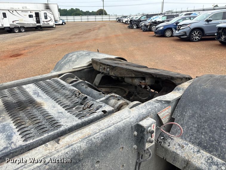 image for item YA3711 2019 Autocar Xspotter yard truck