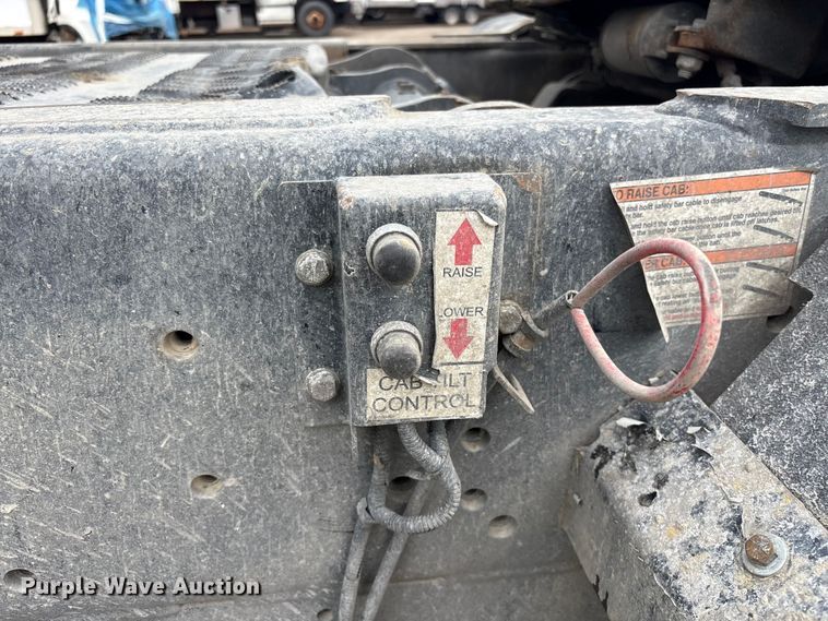 image for item YA3711 2019 Autocar Xspotter yard truck