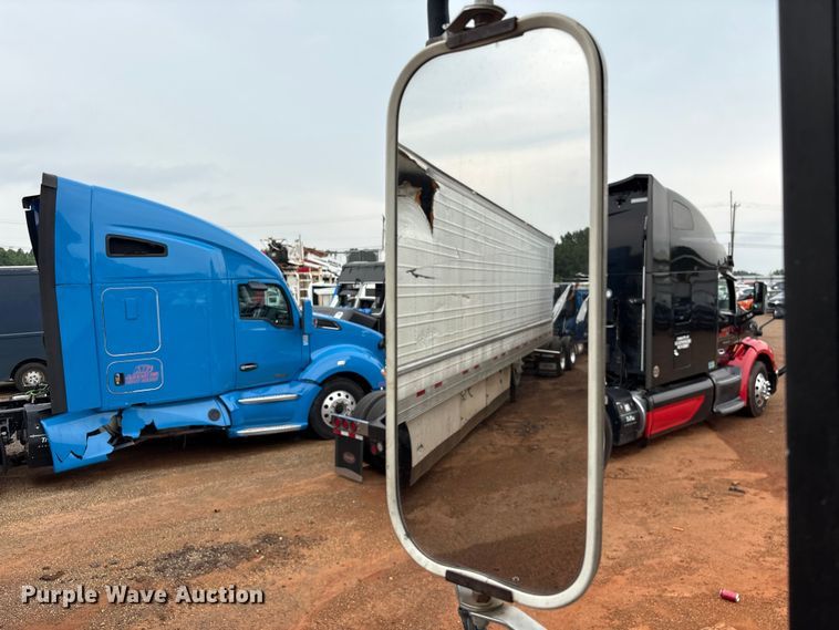image for item YA3711 2019 Autocar Xspotter yard truck