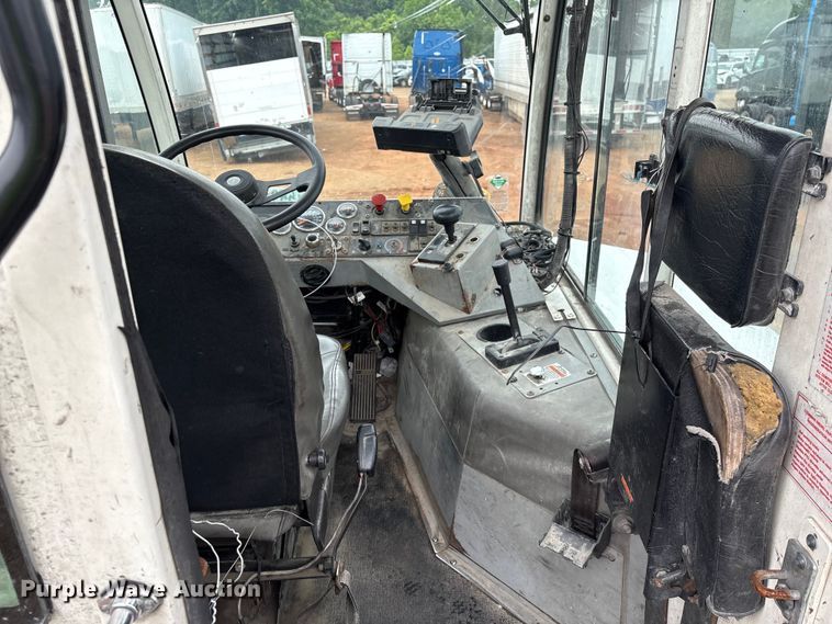 image for item YA3711 2019 Autocar Xspotter yard truck