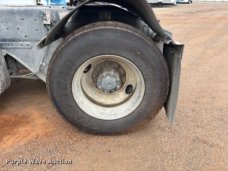 image for item YA3711 2019 Autocar Xspotter yard truck