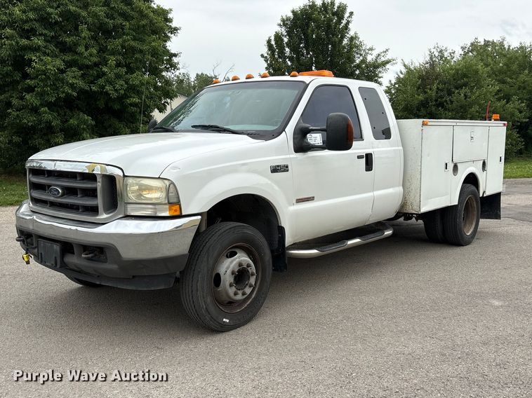 2004 Ford F450 Super Duty Ext. Cab Utility / Service Truck VIN: 1FDXX46P14ED37755 Lot: 999399170