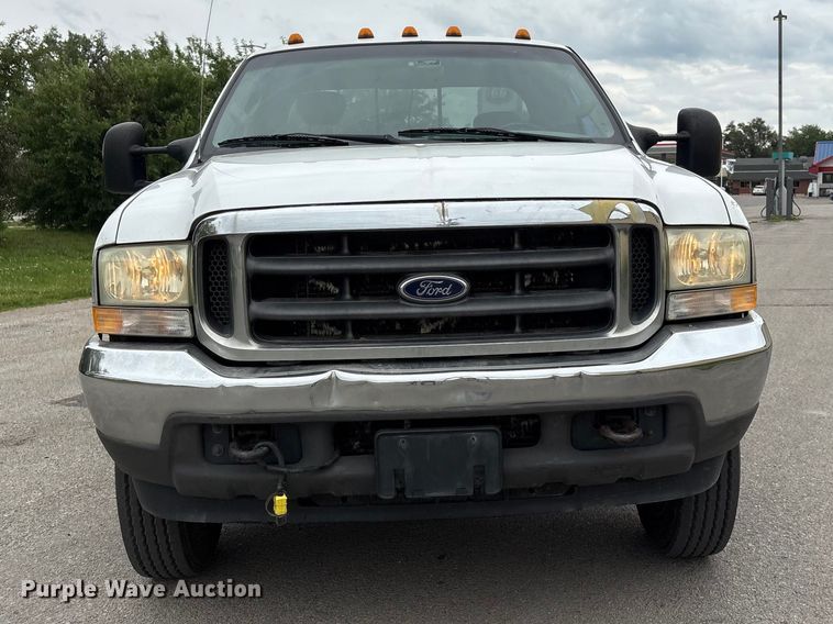 image for item DO5235 2004 Ford F450 Super Duty Ext. Cab utility / service truck