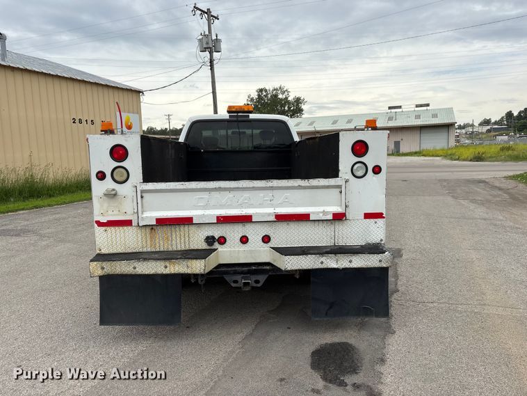 image for item DO5235 2004 Ford F450 Super Duty Ext. Cab utility / service truck