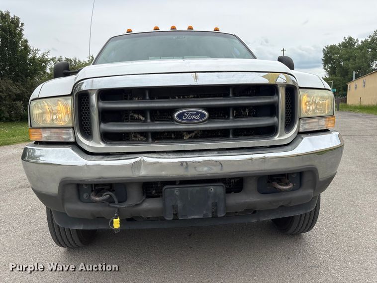 image for item DO5235 2004 Ford F450 Super Duty Ext. Cab utility / service truck