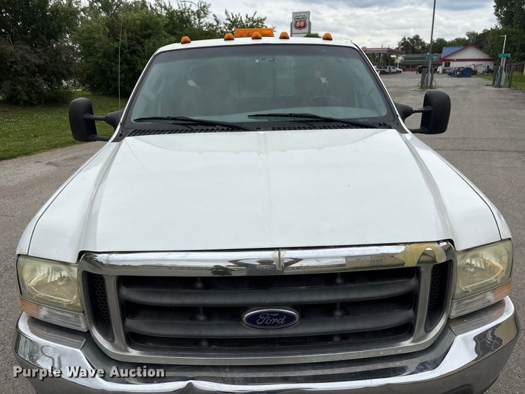 image for item DO5235 2004 Ford F450 Super Duty Ext. Cab utility / service truck