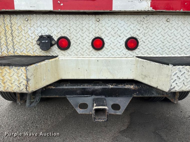 image for item DO5235 2004 Ford F450 Super Duty Ext. Cab utility / service truck