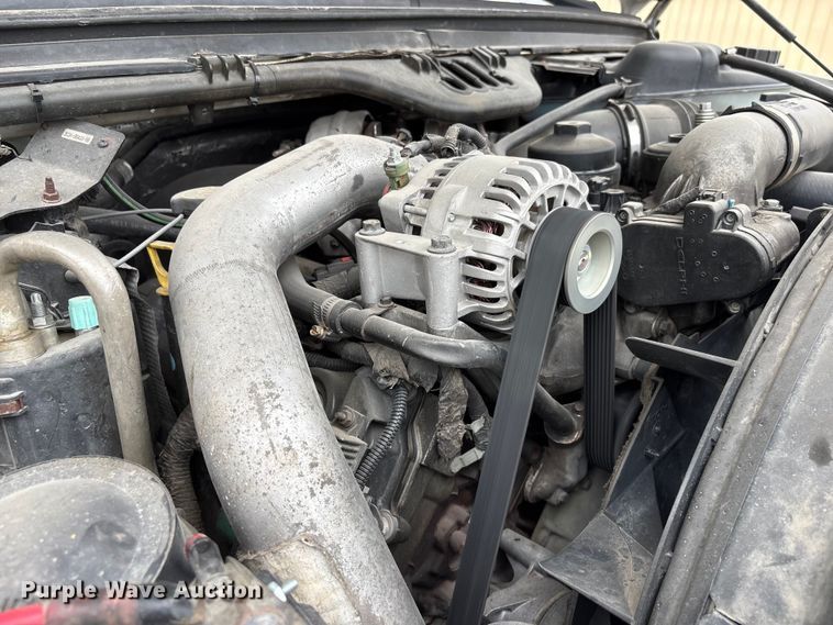 image for item DO5235 2004 Ford F450 Super Duty Ext. Cab utility / service truck