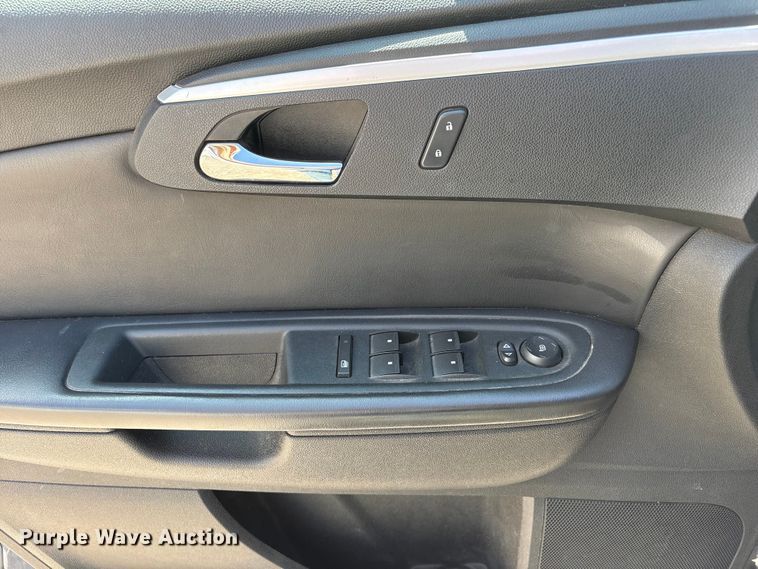 image for item DO5236 2010 Chevrolet Traverse SUV