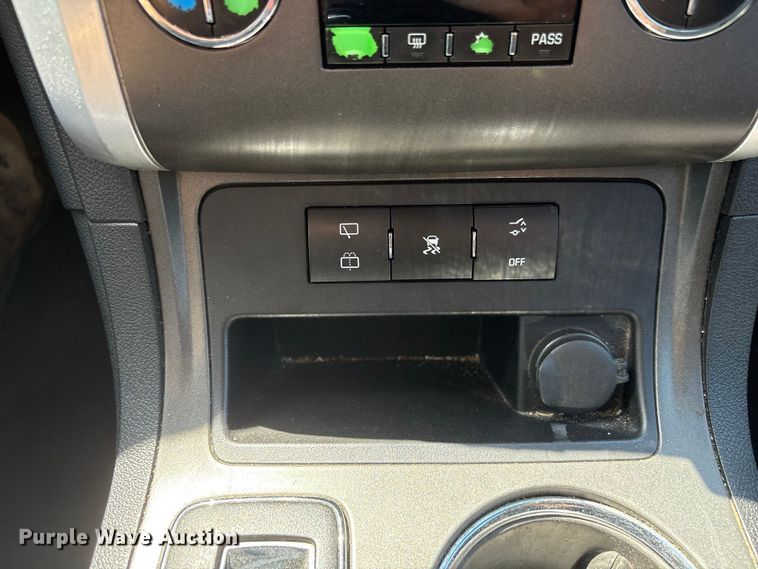 image for item DO5236 2010 Chevrolet Traverse SUV