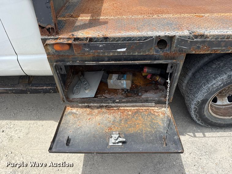 image for item DO8516 2010 Dodge Ram 3500 flatbed pickup truck