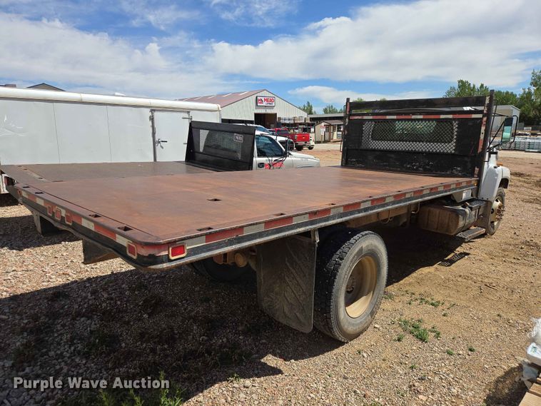 image for item DP8936 2005 GMC C6500 dump flatbed truck
